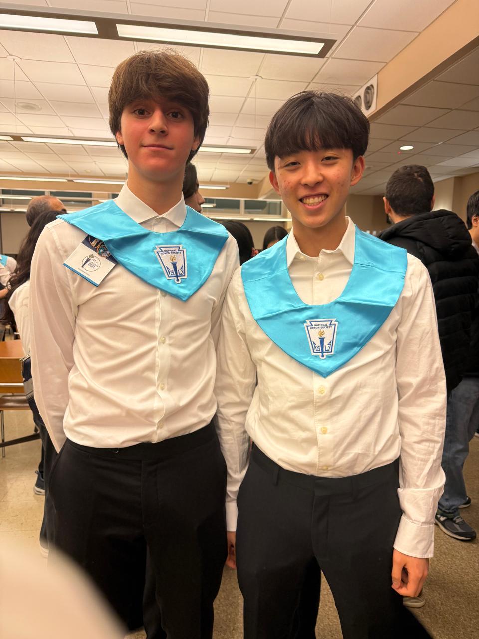 Ethan Cha organizing community service volunteers during an NHS initiative